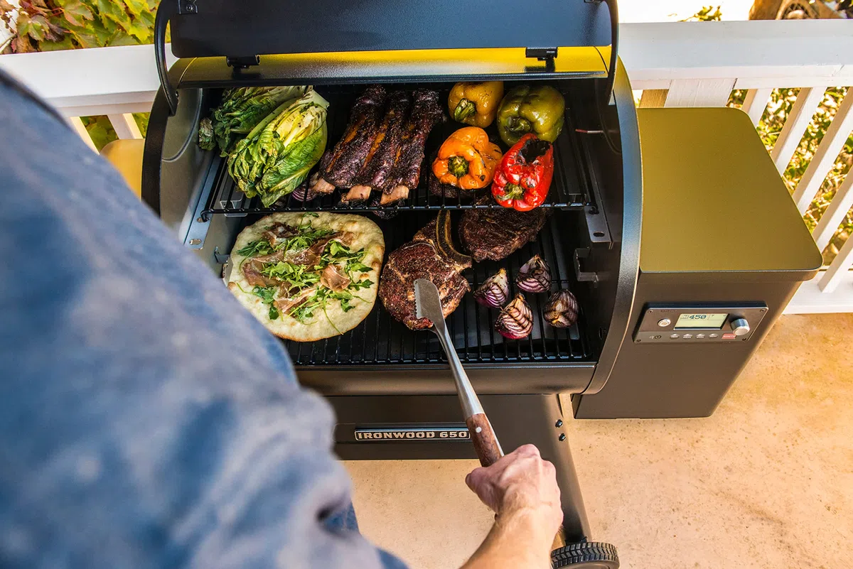 Traeger Ironwood 650 D2 Barbecue à pellets