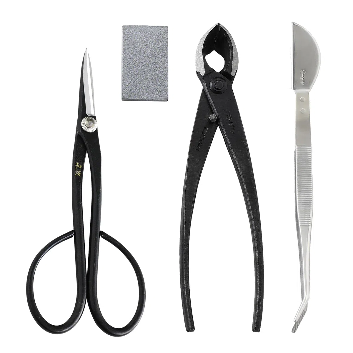 Wazakura Kit Outils Essentiels pour Bonsaï et Jardinage, Fabriqué au Japon en Acier Japonais Yasugi, Ciseaux Satsuki 180 mm, Coupe Branches 200 mm, Pince en Acier Inoxydable, Gomme à Sève