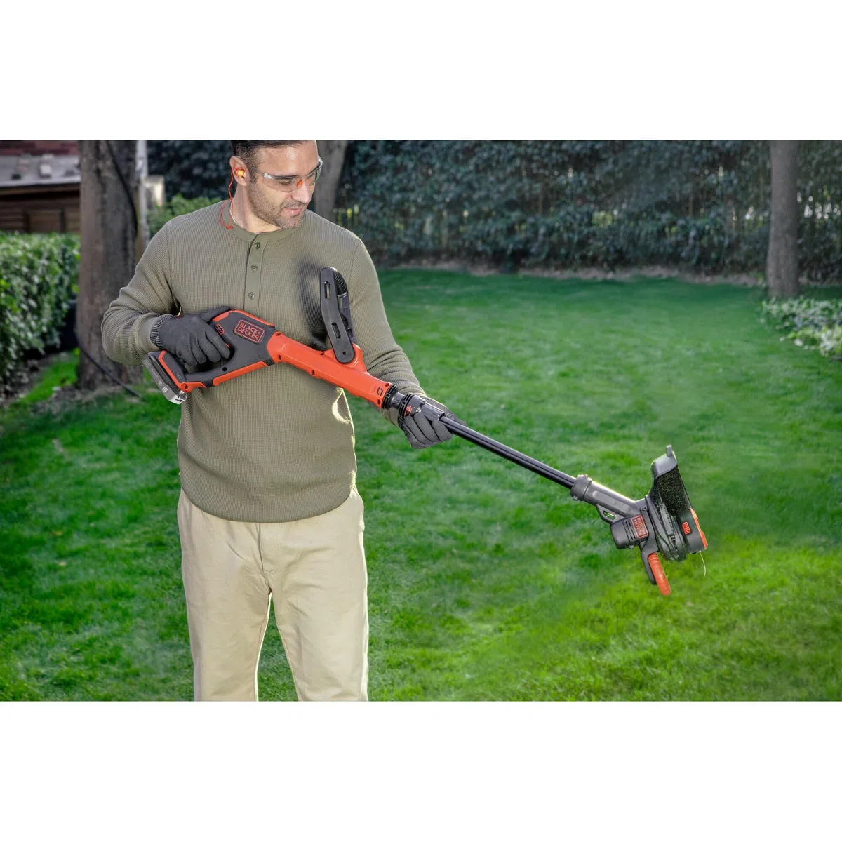 BLACK+DECKER Coupe-Bordures 18 V 28 cm sans Fil, BCST918B-XJ