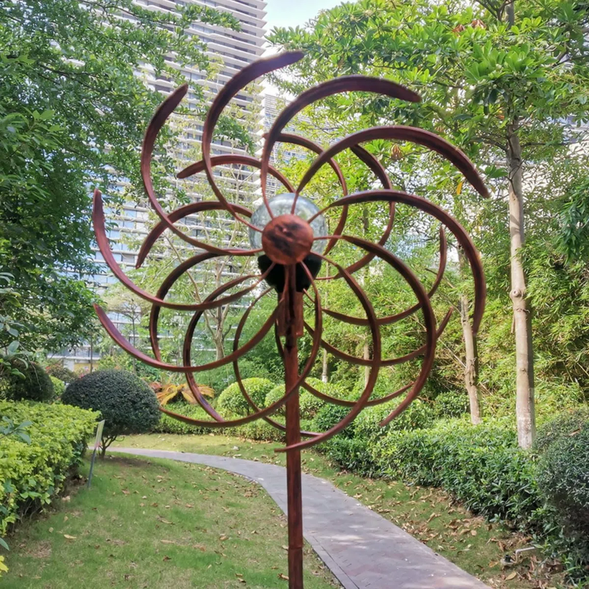 Solaire Moulin À Vent Metal,Éolienne À Vent de Jardin avec Boule de Verre à énergie Solaire à éclairage LED,éolienne Métallique Cinétique,Ornement décoratif de pelouse Moulin à Vent