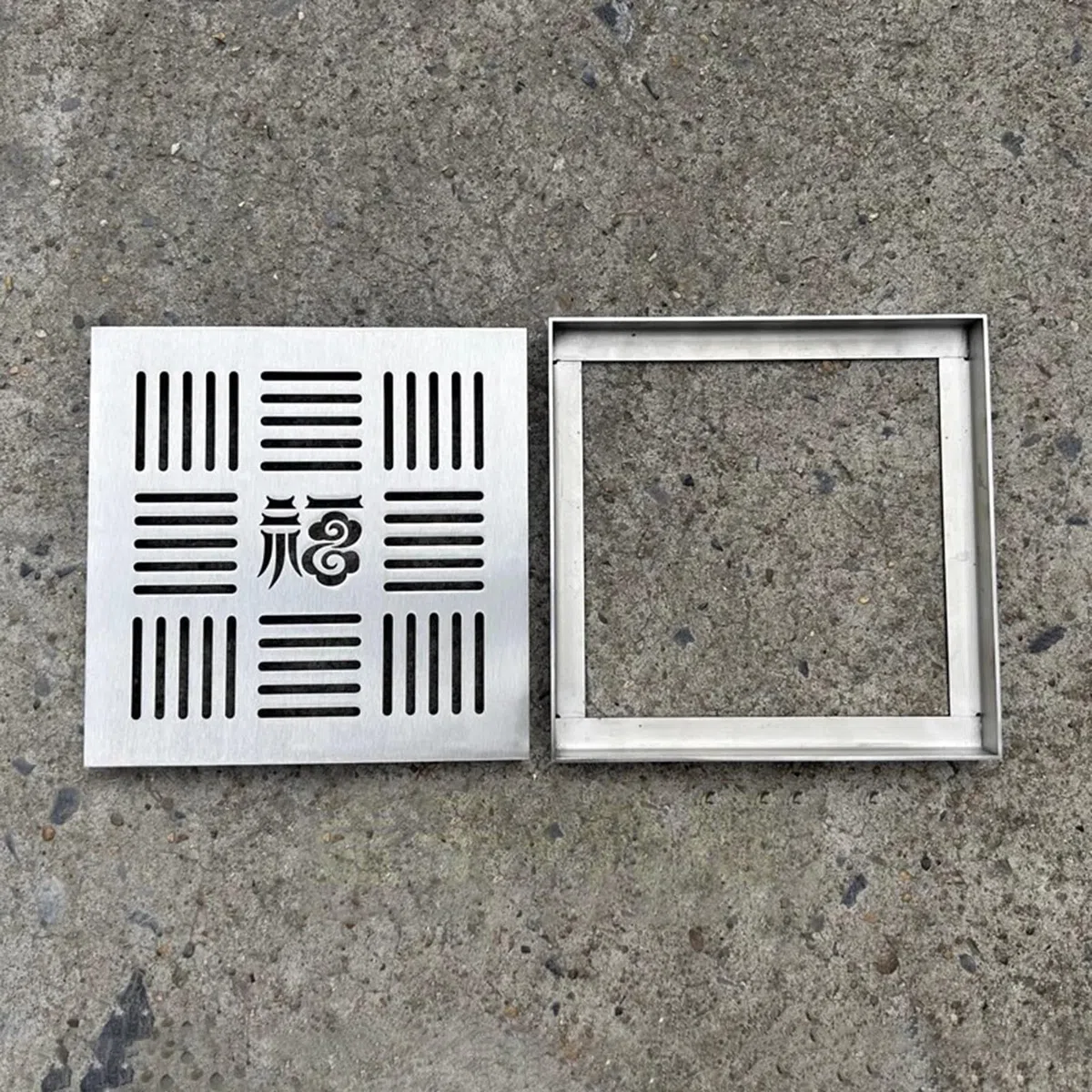Caniveau Exterieur Grille de Drainage Plate et Carrée, Grille de Drainage Au Sol pour Bassin de Captage Extérieur, Couvercle de Fossé D'évacuation des Eaux Usées pour Terrasse de Jardin(25x25cm(9.8x9.