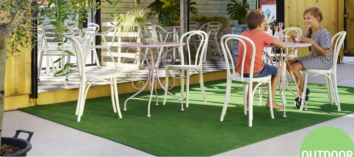 MadeInNature Moquette Gazon synthétique Vert extérieur, intérieur - Grand Choix de Dimensions - Tapis Type Gazon Artificiel - pour Jardin, terrasse - revêtement de Sol Outdoor (550*200cm)