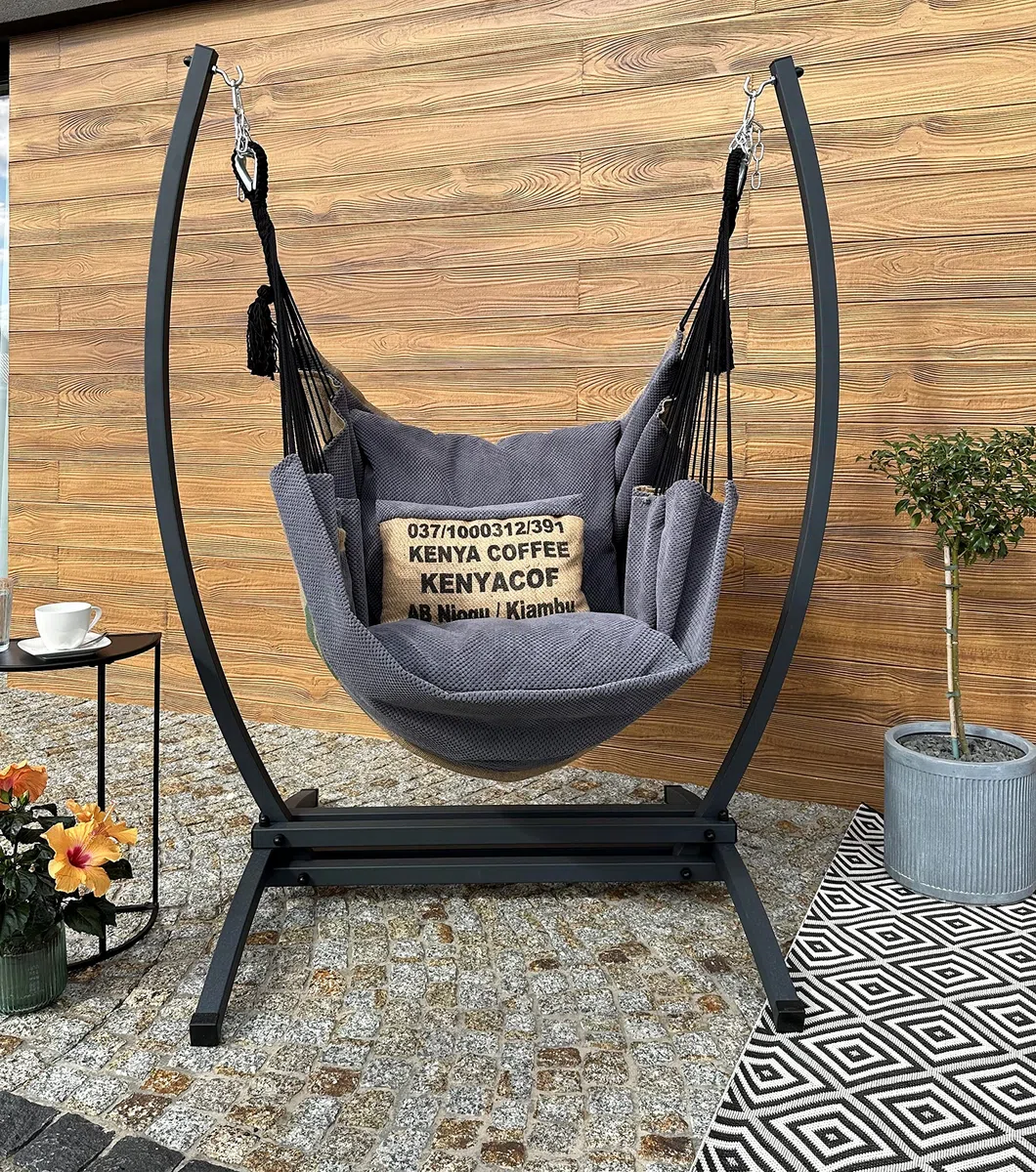 Izabell Fauteuil suspendu avec structure en acier et grands coussins – Chaise à bascule et hamac XXL pour intérieur et extérieur – fabriqué à partir de sacs en toile de jute de torréfacteurs de café