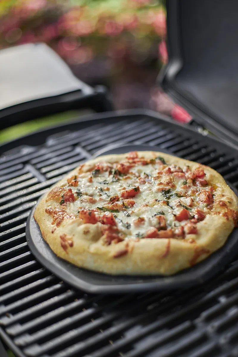 Weber Pierre à Pizza 26 cm/Conserve la Chaleur pour des Fonds croustillants, idéale pour Pizza, Pain ou Tarte flambée – Beige (8831)