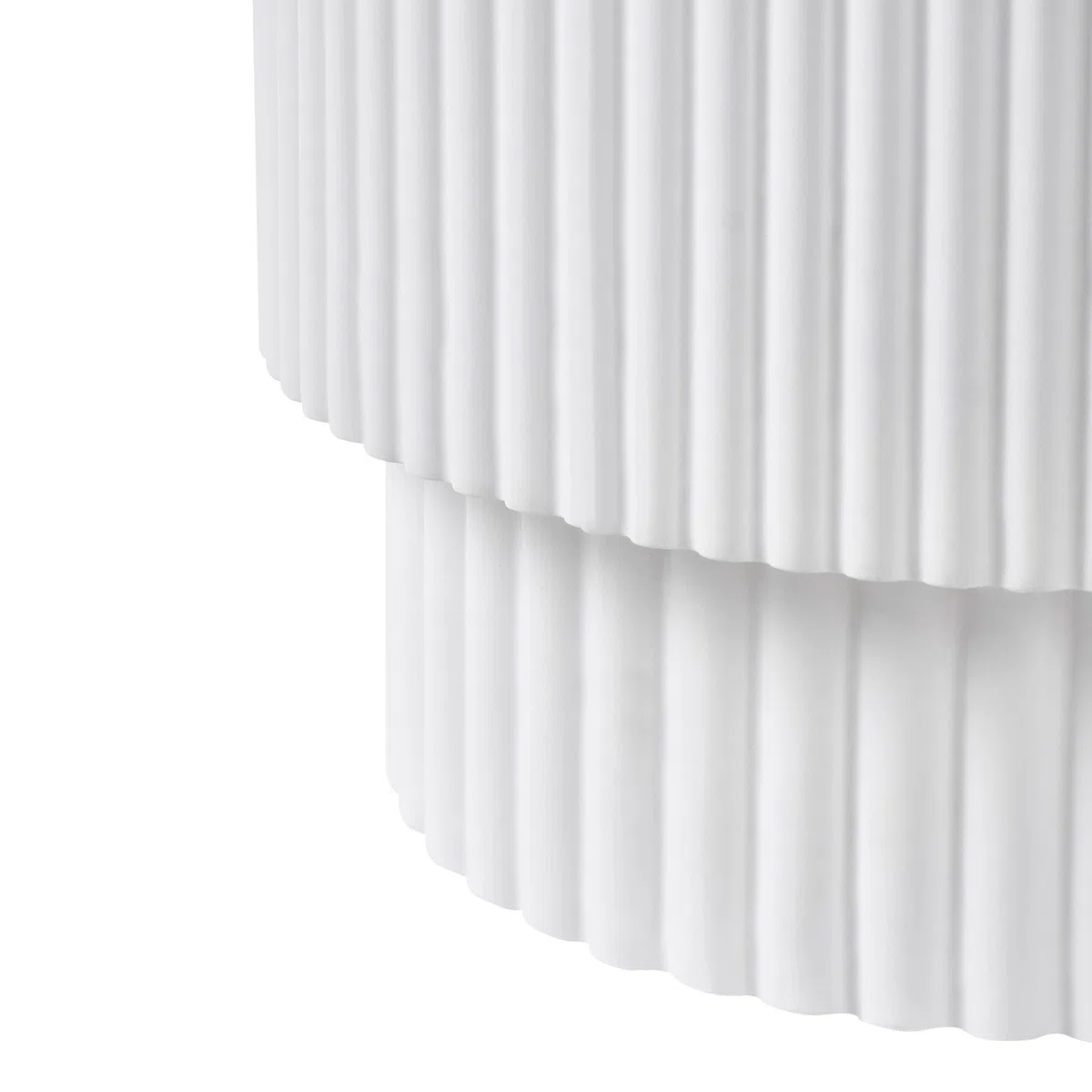 Beliani Table d'Appoint Striée Moderne MgO Ronde Résistante aux UV et aux Taches Blanche Biccari