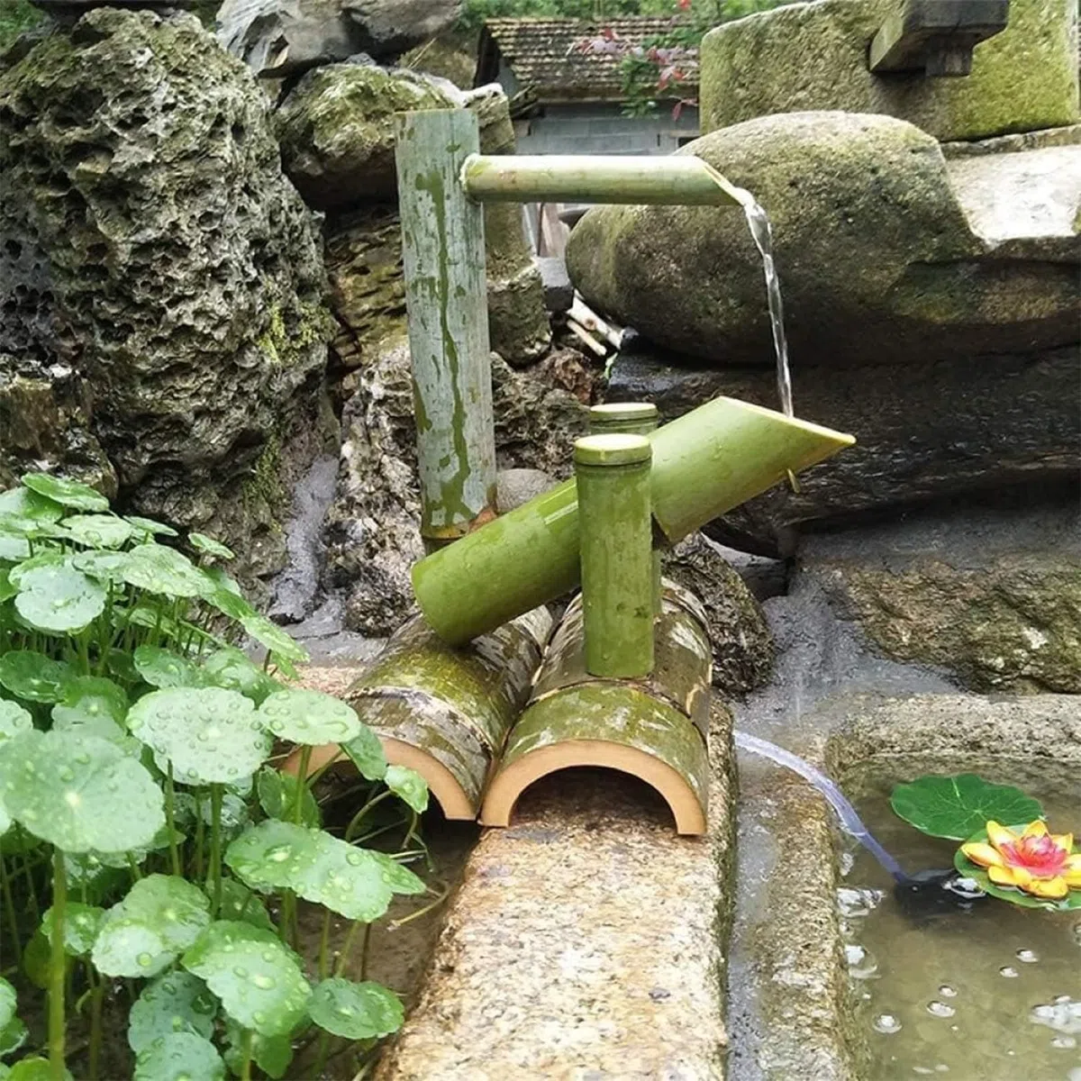 Fontaine À Eau Solaire en Bambou Naturel Patio, Cascade Décorative D'extérieur avec Panneau Solaire, Fontaine en Bambou, Buse Japonaise, Cascade Bassin De Jardin L 25cm