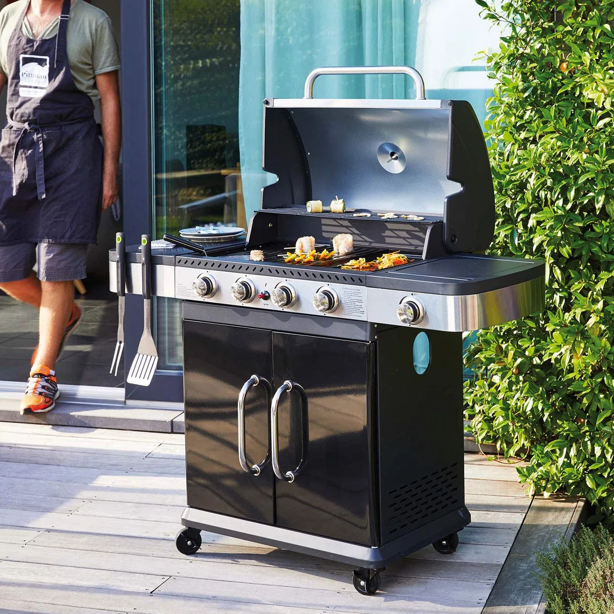 Cook’in Garden - Barbecue Gaz Fidgi 4, 4 Brûleurs Inox, Grill et Plancha, Couvercle avec Thermomètre, Structure Métal, Cuve Acier, Allumage Piezo, Idéal Terrasse Extérieur Jardin