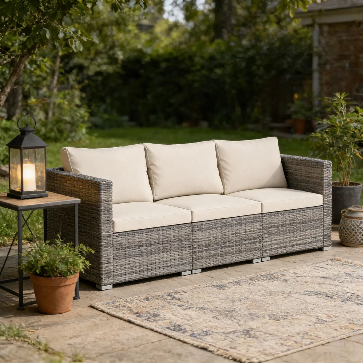 Giantex Ensemble Canapé de Jardin 3 Pièces, Canapé Extérieur en Rotin PE, Coussins Rembourrés, Salon de Jardin Exterieur pour Patio, Véranda, Balcon, 193 x 67 x 61,5 cm, Gris+Blanc