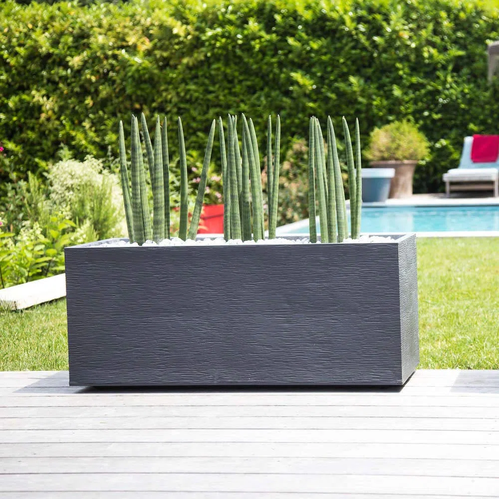 EDA - Jardinière Graphit 98 L - Décor Effet Vagues - Double Paroi - Zone de Rétention d'Eau - 99 x 39 x 43 cm - Gris anthracite