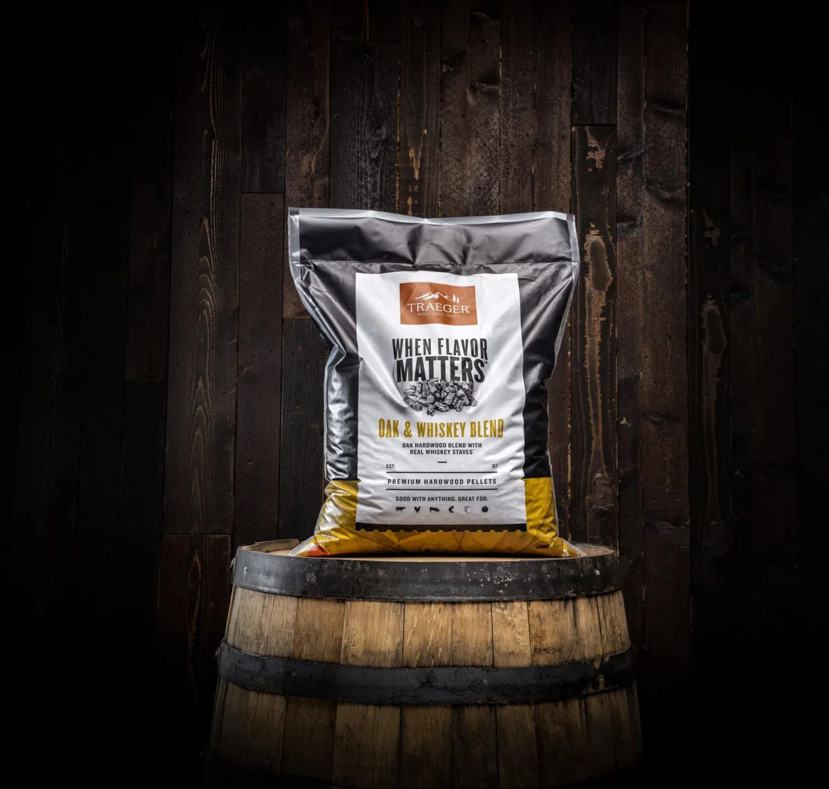 Traeger Grills Mélange de chêne et de Whisky 100% granulés de Bois Naturel pour fumoirs et Grills à granulés, Barbecue, Cuisson, rôti et Grill, Sac de 8,2 kg