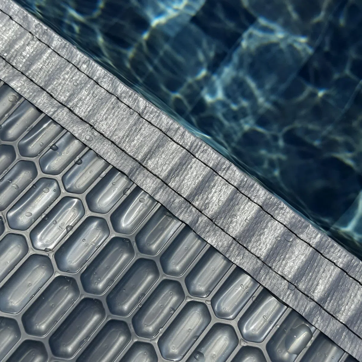 Bâche à Bulles Solaire Piscine 7 x 3,5 m - Epaisseur 500 Microns Premium - Bordée 4 Côtés - Technologie Alvéolaire Chauffante Anti Algues - Bleu/Gris