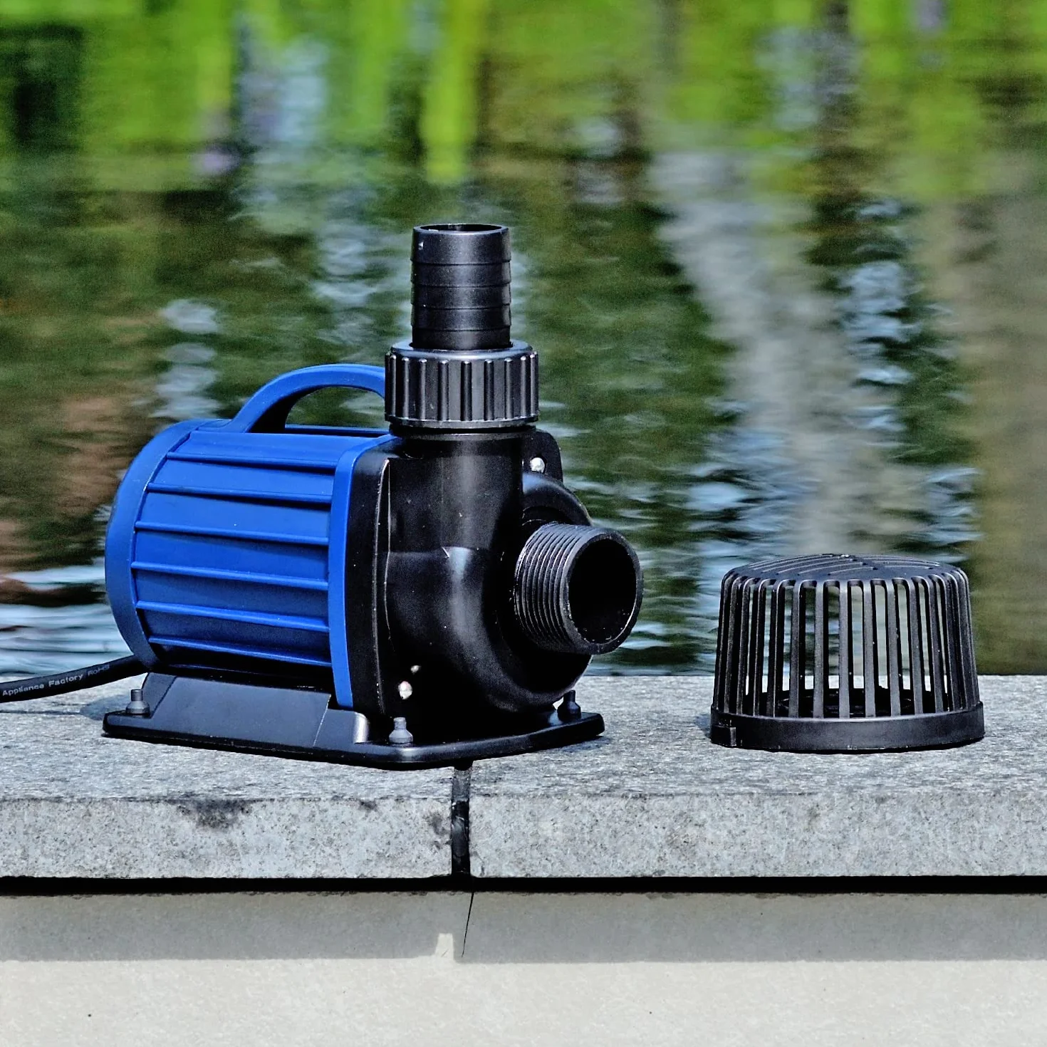 Aquaforte dm 8000 de Filtresde Pompe de Bassin 8 m³H, Hauteur de Refoulement 4,5 m, 70 W, Schwarz